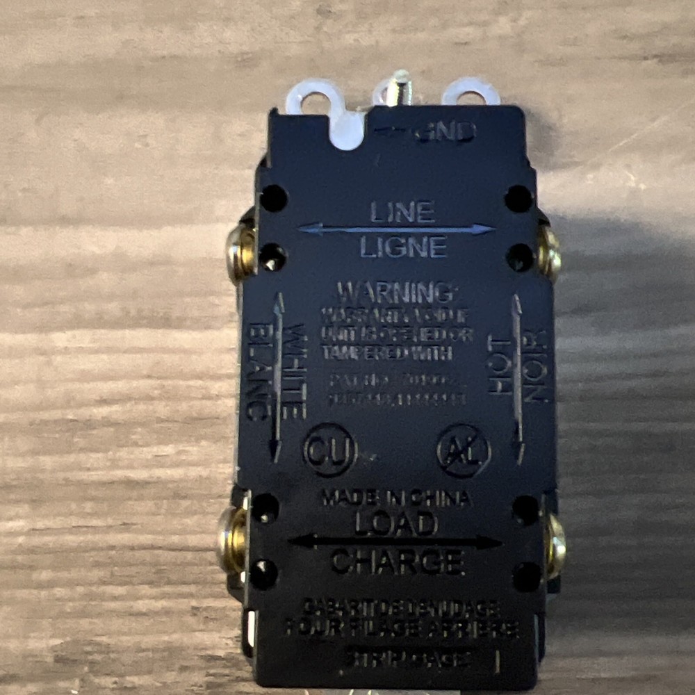 15amp White GFCI Outlet 010041