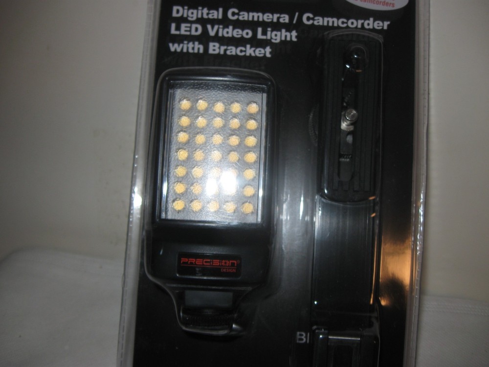 Precision Design Digital Camera Camcorder LED Video Light with Bracket BRAND NEW