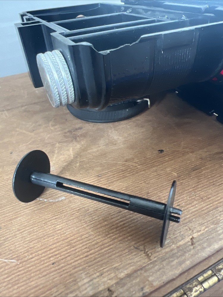 Vintage Mar-Crest Camera Plastic Camera, Untested