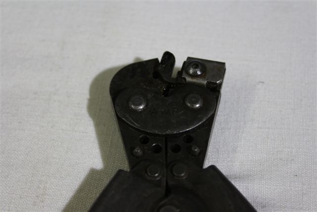 AMP Tyco Hand Crimp Tool 24-20 C PIDG