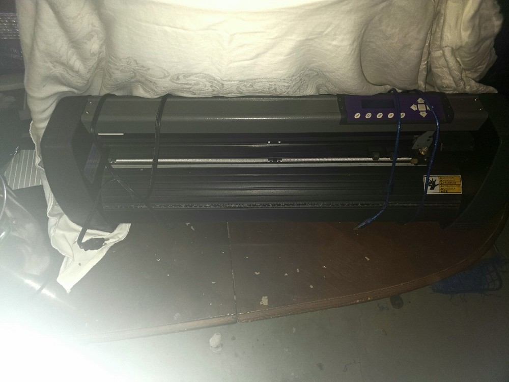 Vinyl Cutting Machine