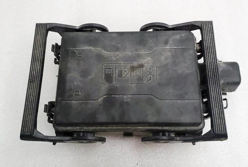 2014-2017 Chevy Silverado 1500 Fuse Box Engine Assembly OEM