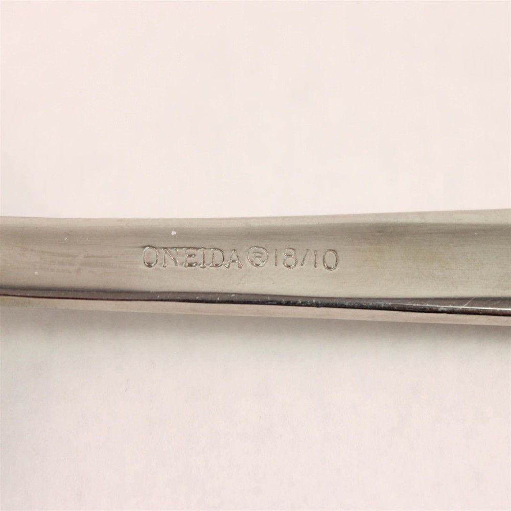 Oneida Silver Perspective Pattern 18/10 Stainless Serving Fork 8.88" Good Rare