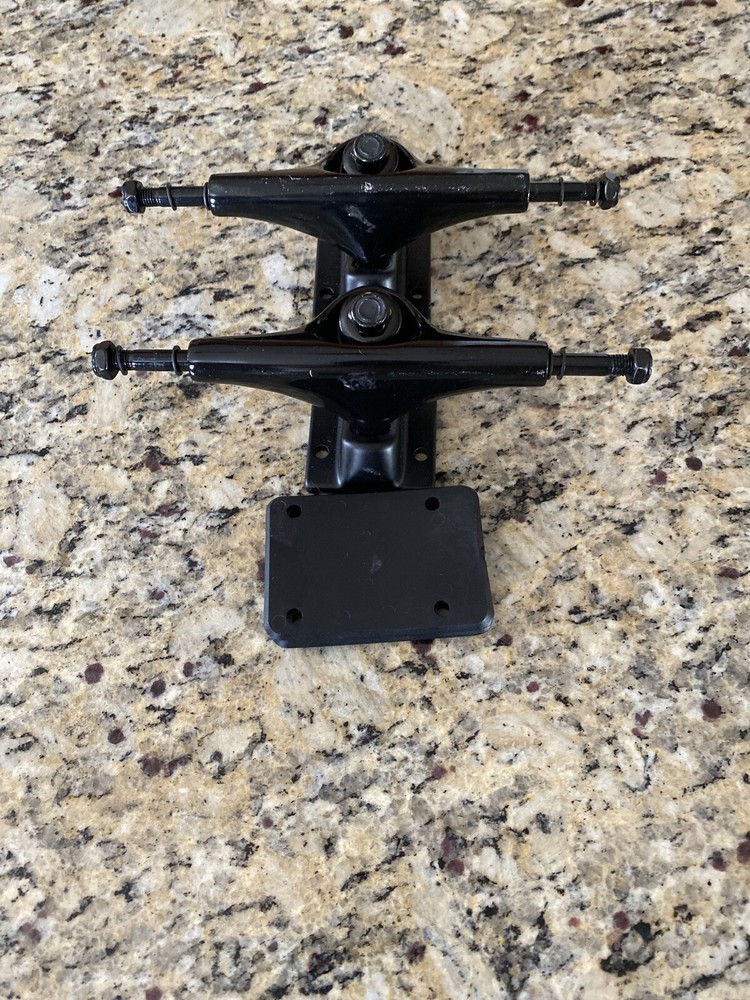 PERIL Black 7 5/8" Skateboard Trucks Set(Pair)