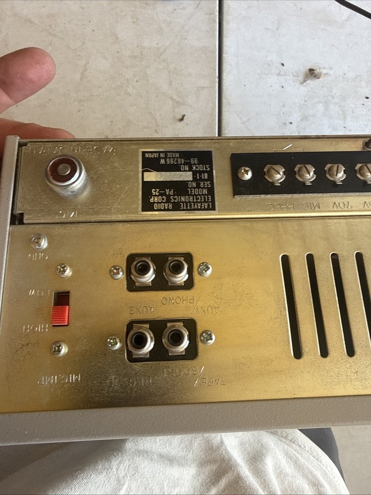 Lafayette PA-25 Solid State Microphone/Phono Amplifier Powers On Untested