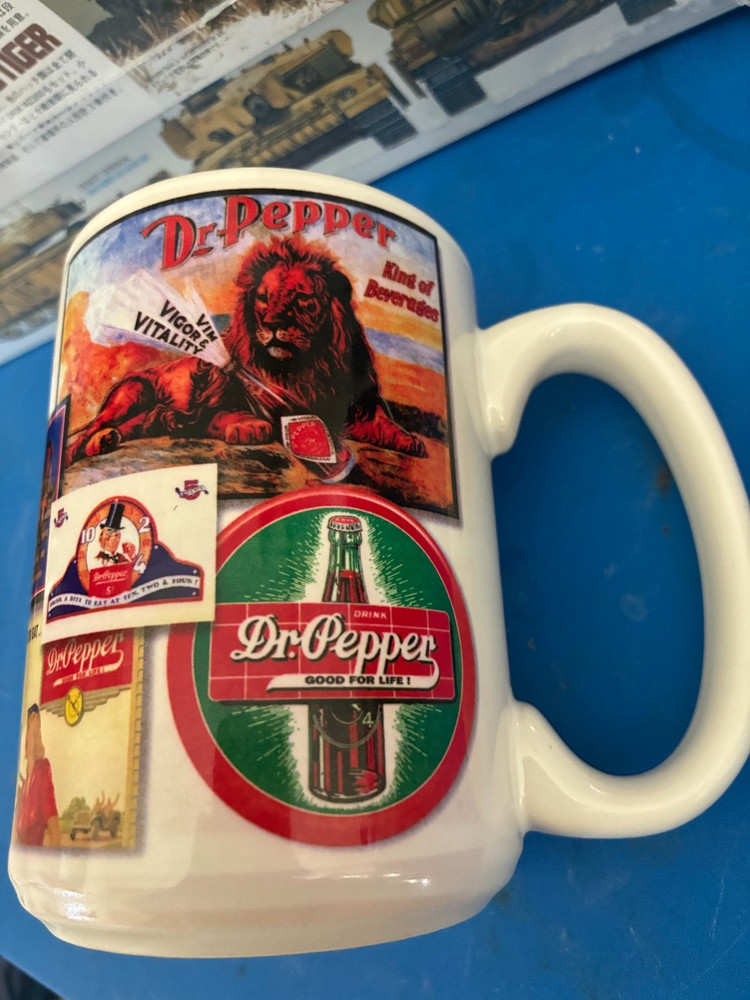 DR.PEPPER ADVERTISING WHITE COFFEE CUP