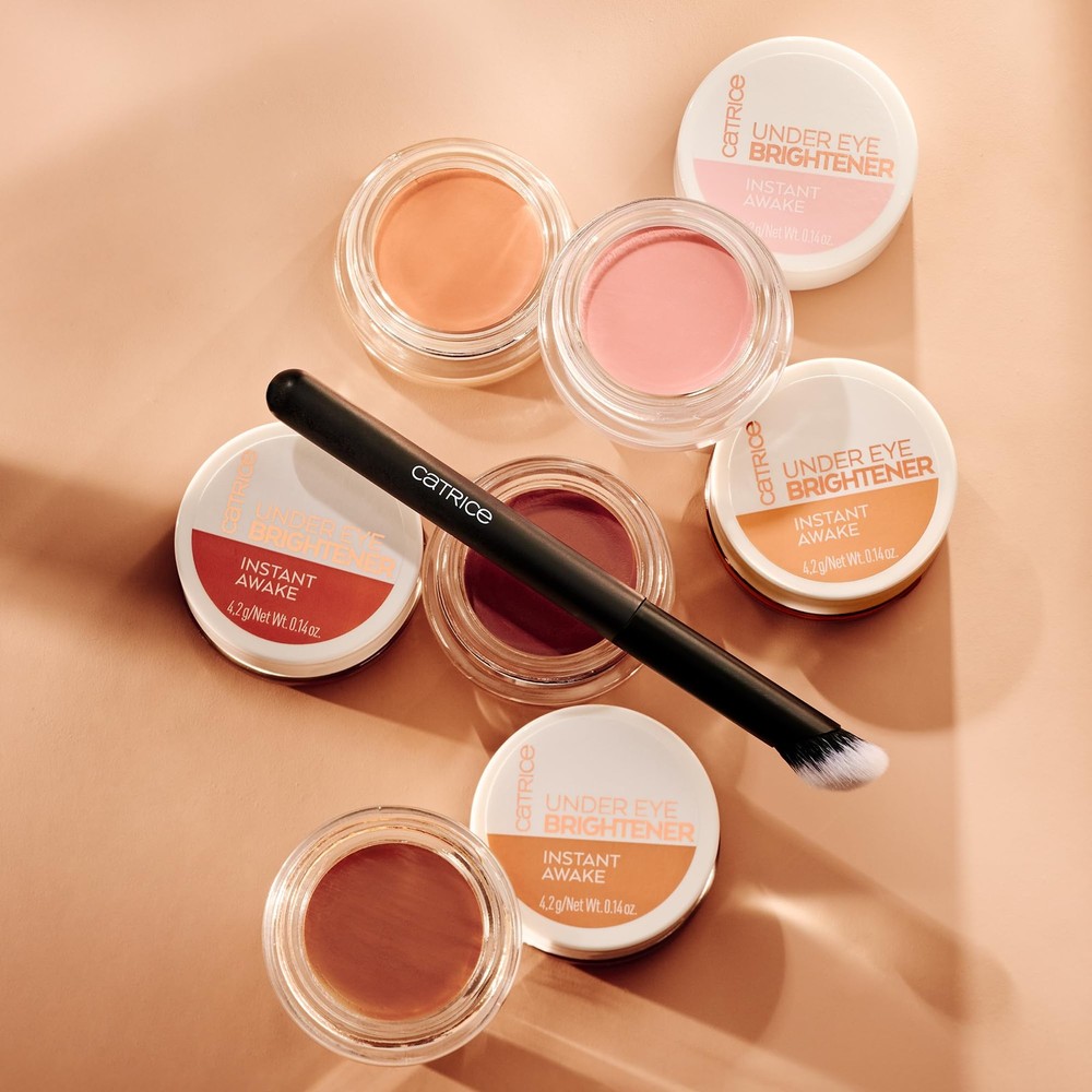 Catrice | Under Eye Concealer Brush | Angled for Precise Blending Black