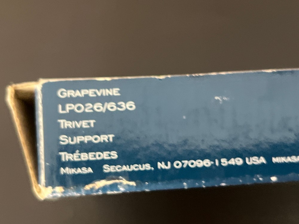 Mikasa Grapevine Trivet Support 9” Diameter