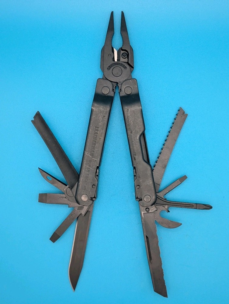 Leatherman Super Tool 300 Multi-tool Pliers! BLACK OXIDE!