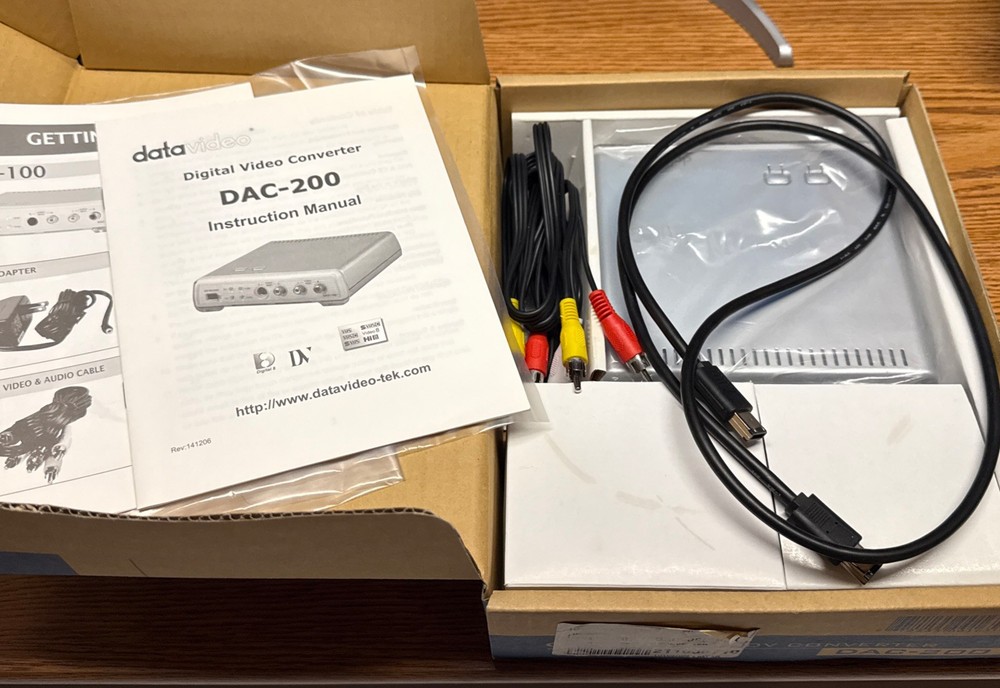 DATAVIDEO DAC-200 Analog to Digital Bi-Directional DVVideo Converter Encoder Box
