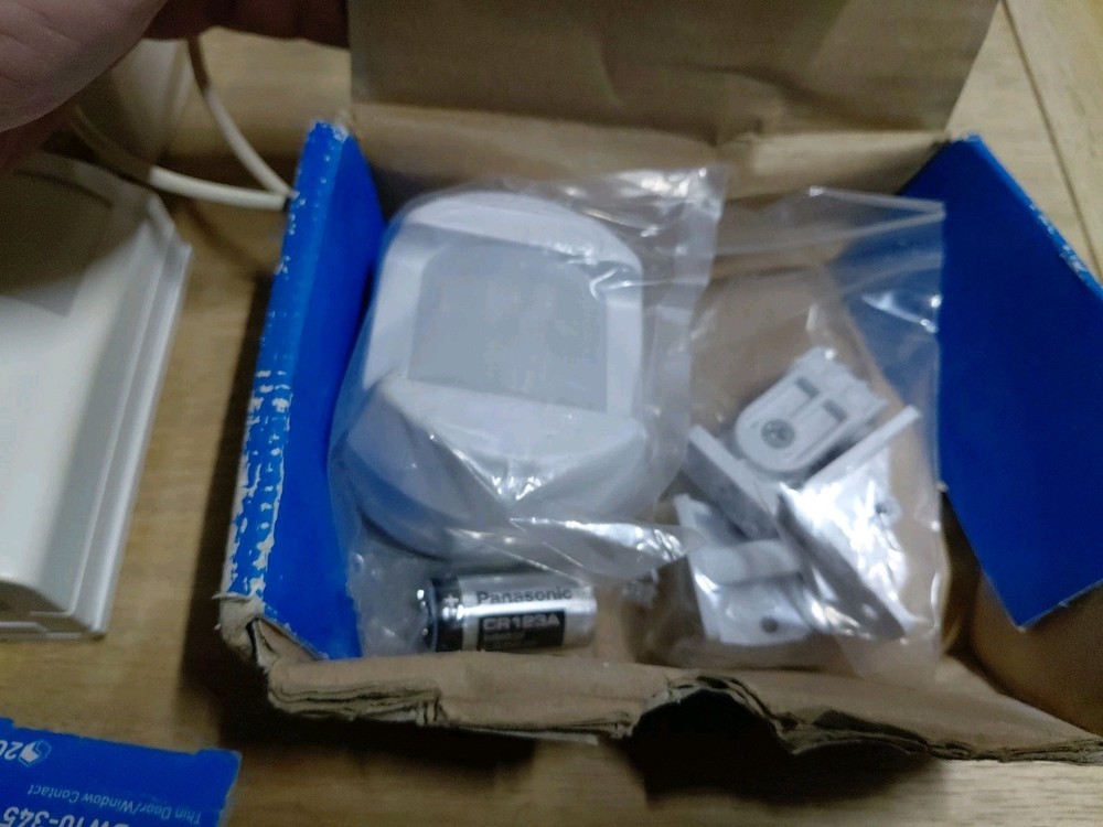 ADT Security System Lot – Keypad, Controllers Etc.. Lot