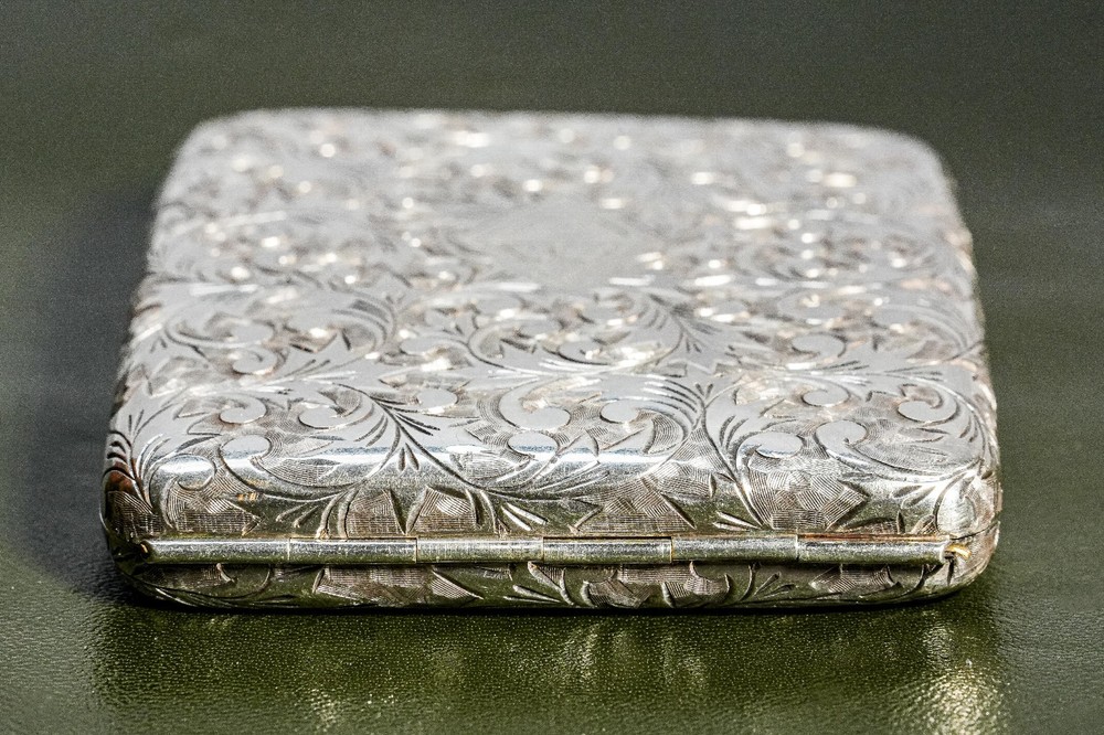 Ornate Antique Foliate Pattern Sterling Silver Card Cigarette Case