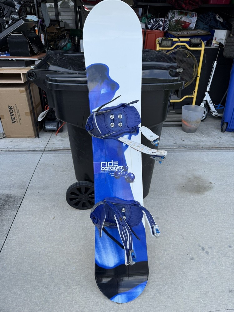 RIDE CATALYST 152 cm Snowboard With Bindings