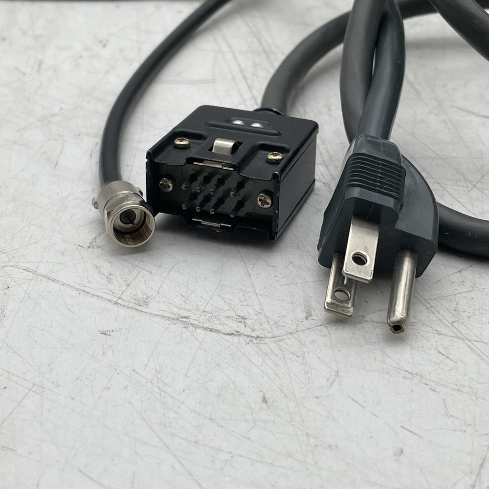 SONY TT-100 TUNER TIMER ORIGINAL powers on