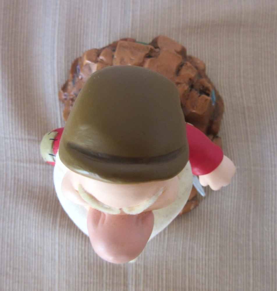 DISNEY GRUMPY Dwarf Figurine Bobblehead Nodder Mining With Gems Original Box