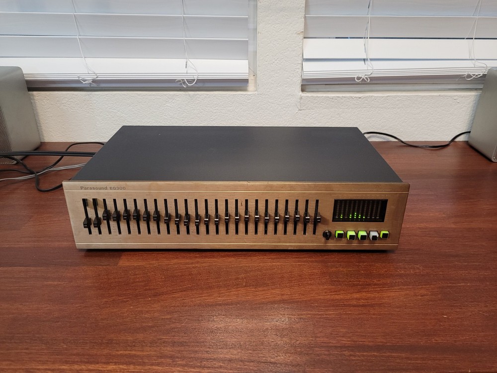 Parasound EQ300 12 Band Equalizer- Analyzer