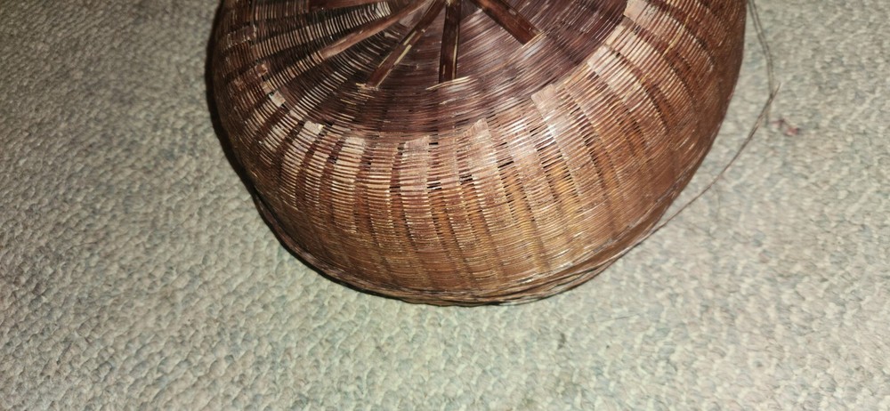 Vintage Woven Sewing Basket with Thread Notions String Oriental
