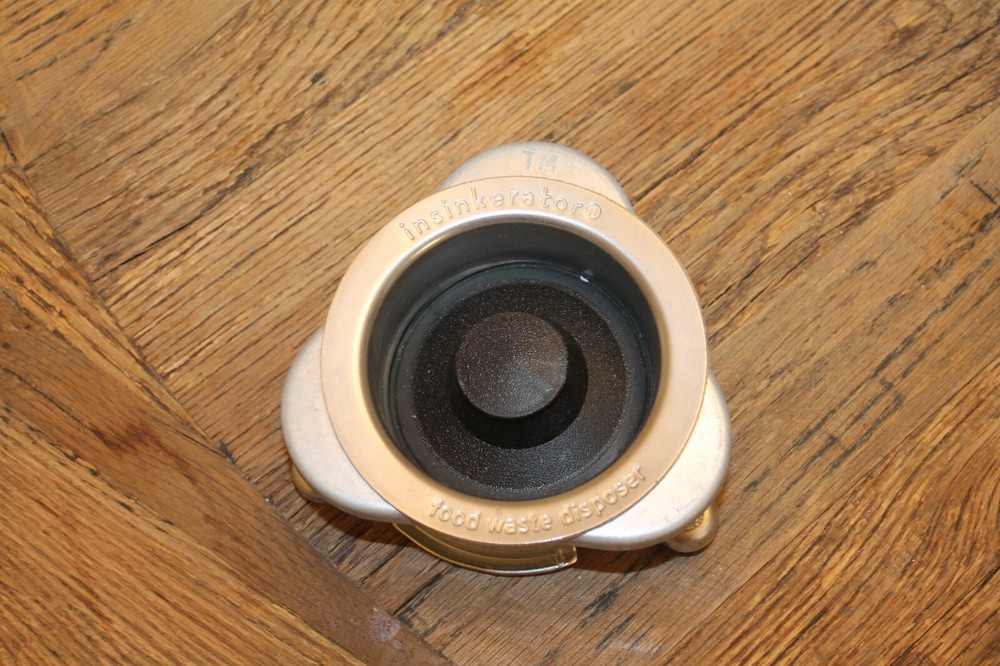 Insinkerator Quick Lock Sink Mount Flange w/Stopper for Garbage Disposal NEW