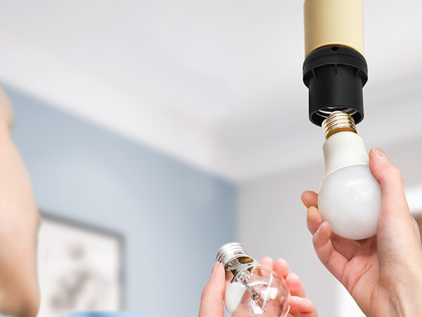 DEWENWILS Dusk to Dawn Light Bulb Sockets, E26 Light Sensor Socket, Light Socket