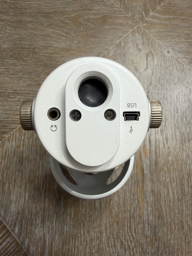 Blue Yeti USB Condenser Microphone White, Mute, Gain, Volume, Multiple Patterns