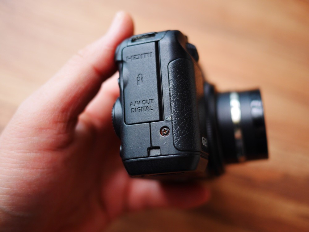 Canon G12 PowerShot Digital Camera 10MP with Battery