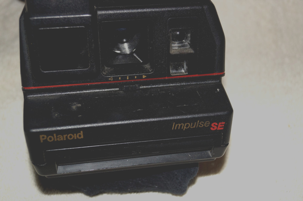 POLAROID IMPULSE SE INSTANT CAMERA AUTO FOCUS SYSTEM  GOOD CONDITION