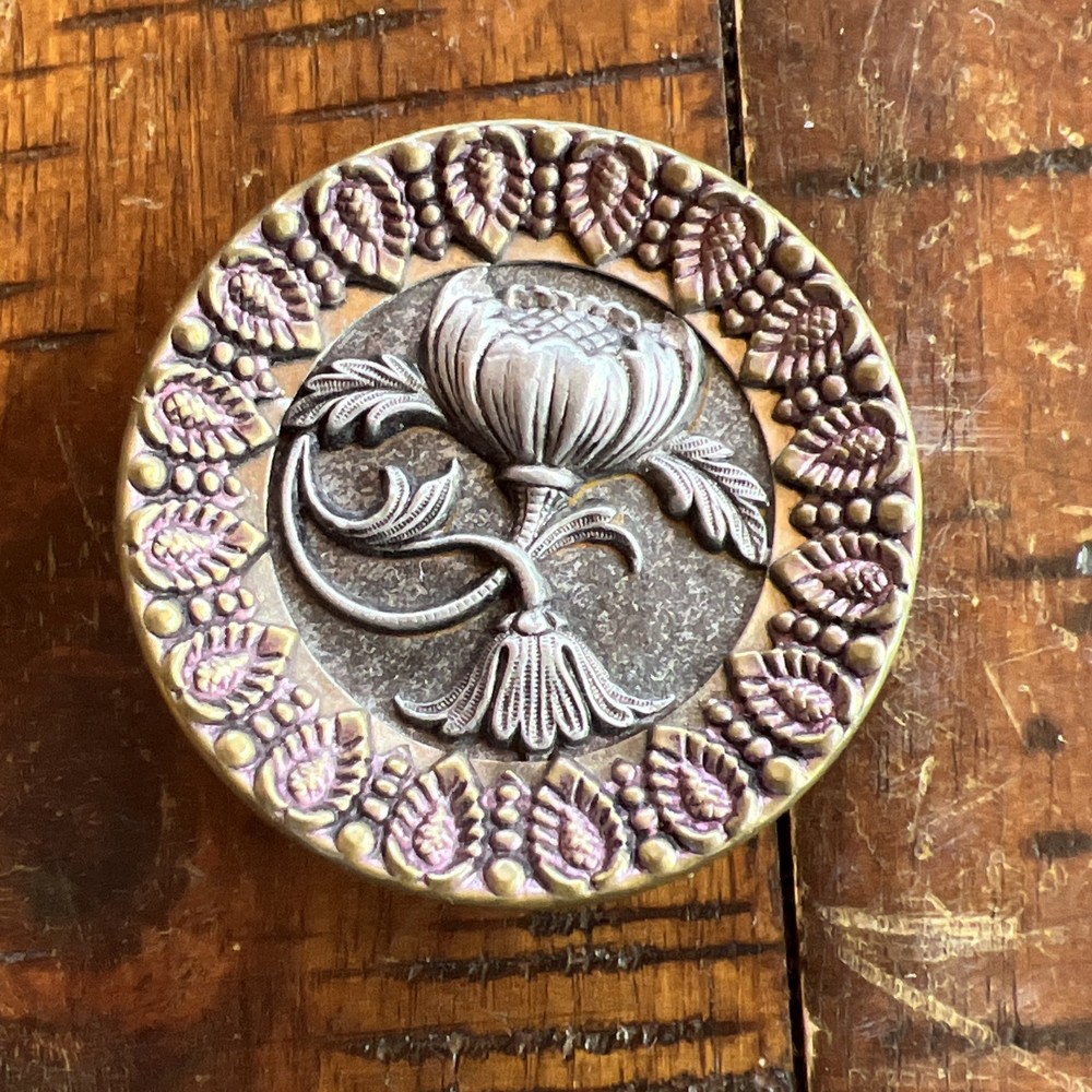 Antique Brass Multi-Layer Floral Picture Figural Button