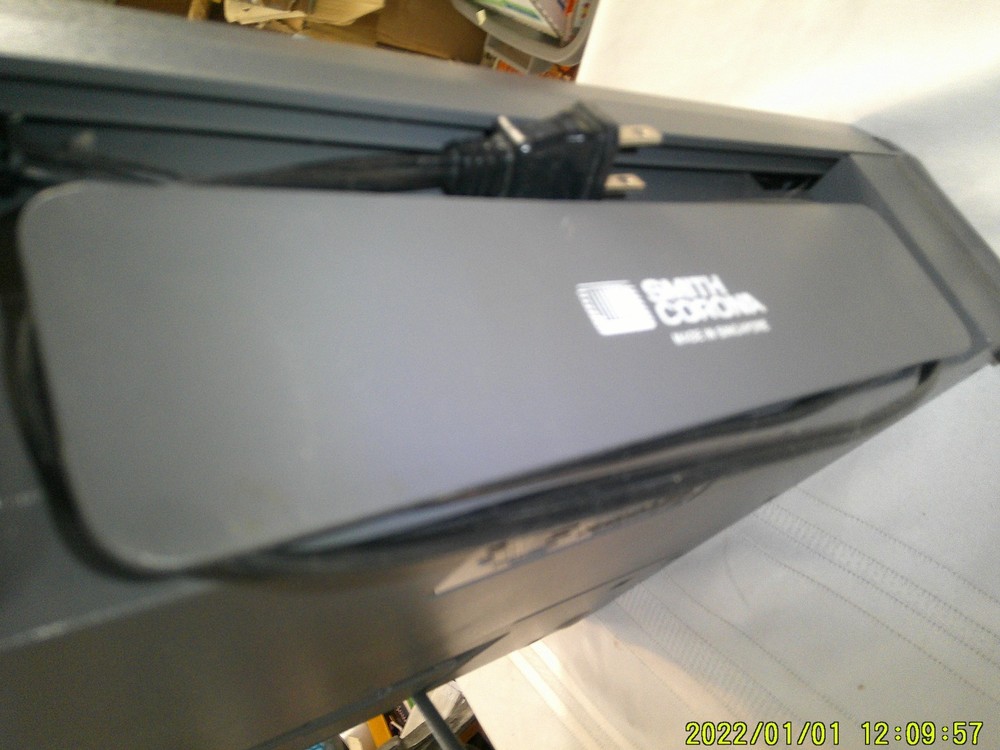 OLDER SMITH CORONA ELECTRIC PREMIER 100 TYPEWRITER