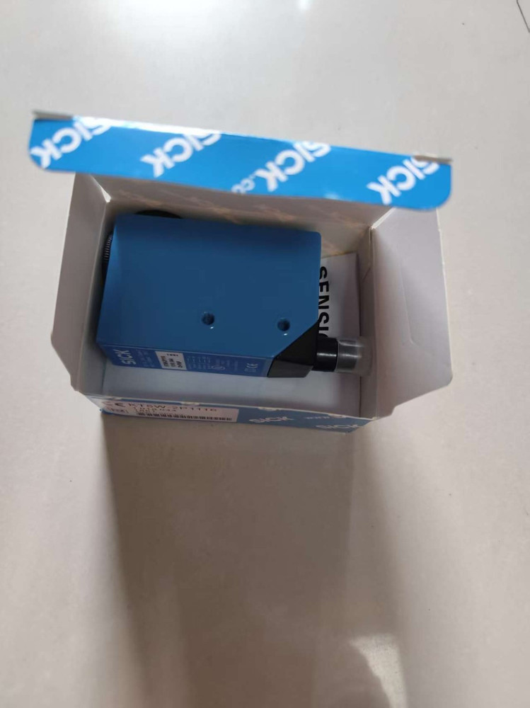 1 pcs SICK KT5W-2P1116 1018044 Photoelectric Sensor PNP