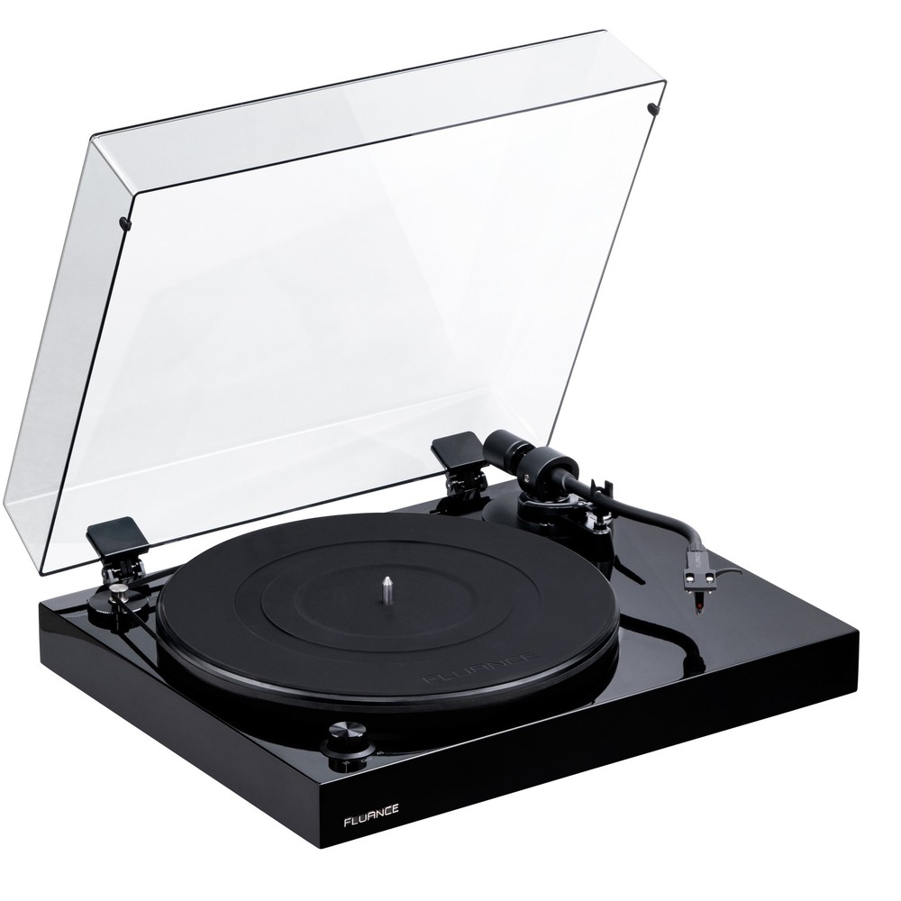 Fluance RT82 Reference HiFi Turntable with Ortofon OM10 And Isolation Base