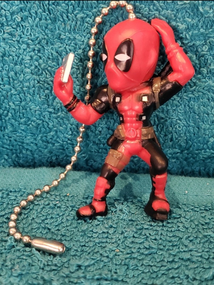 Deadpool Taking Selfie Light Pull or Fan Pull - Deadpool