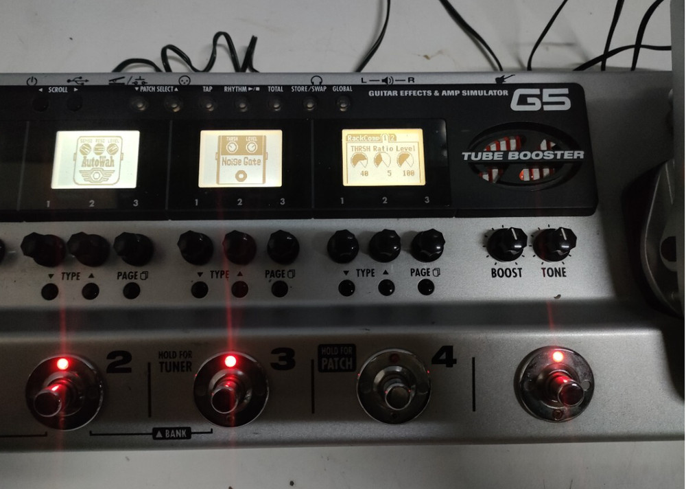 ZOOM G5 Multi-Effects Processor Electric Guitar Pedal Good GP
