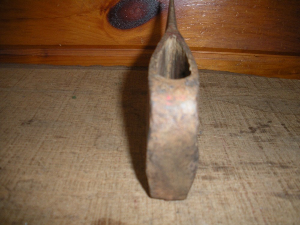 Vintage Single Bit Axe Head with Ribbed Eye / Good User