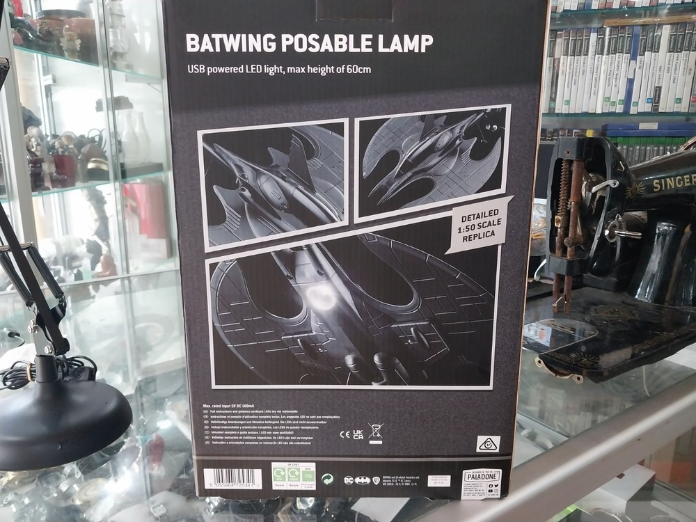 DC Batman BATWING Posable Desk Light USB POWERED LED , MAX HEIGHT 60cm IN BOX