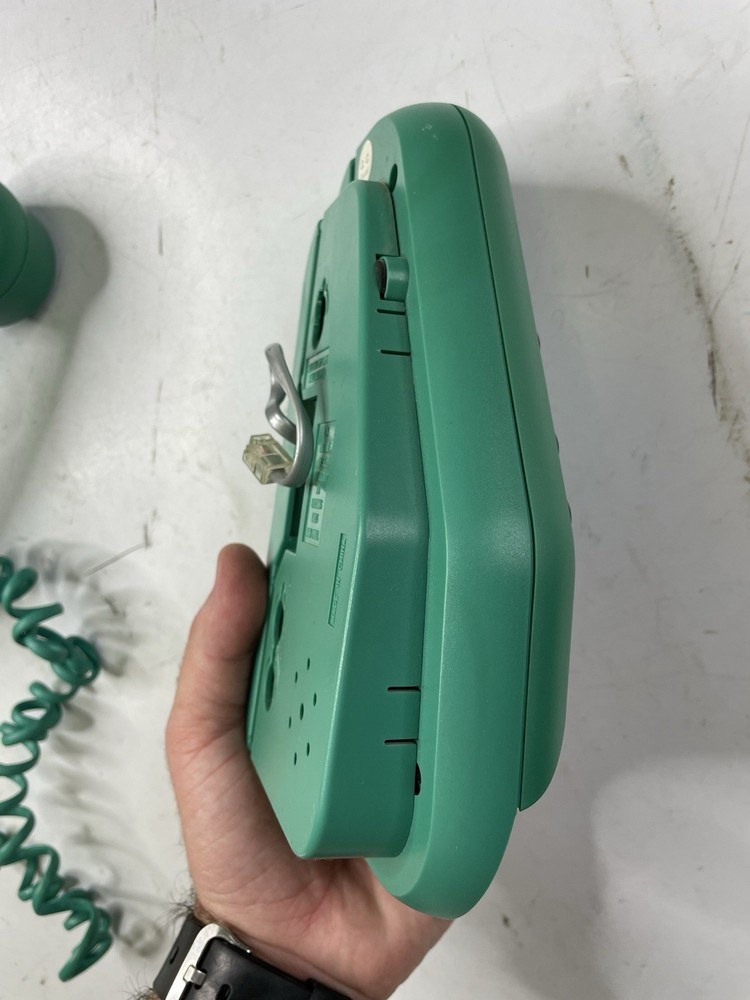 Bell Telephone Model Taffy-R Wall Mount Or Desktop Green Push Button