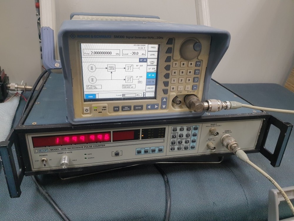 EIP 585B Microwave Pulse Counter, Opt 5809