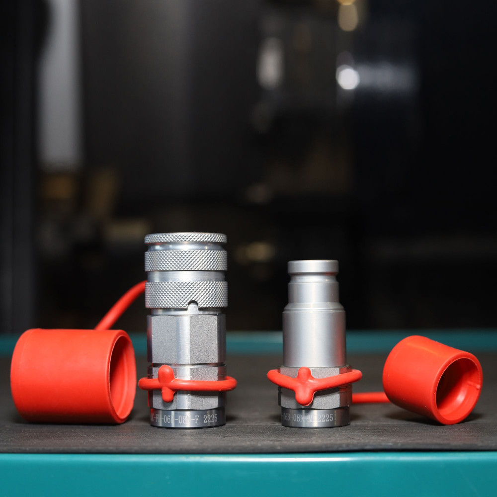 3/8″ Flat Face Hydraulic Quick Couplers Set - 1/2″ NPT Thread