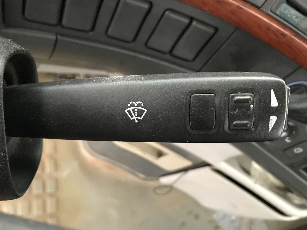 Volvo VNL Steering Column - Used