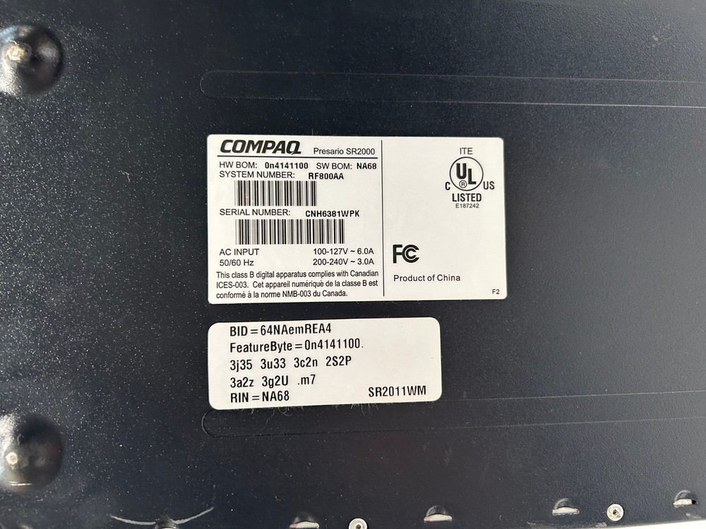 Vtg Compaq Presario SR2011WM SR2000 Computer Tower PC Windows XP Powers On As Is