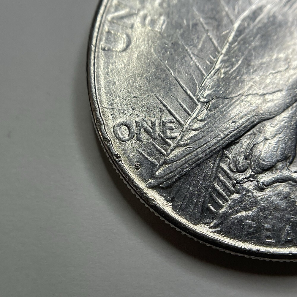 1923-S $1 Peace Dollar UNC - 82070