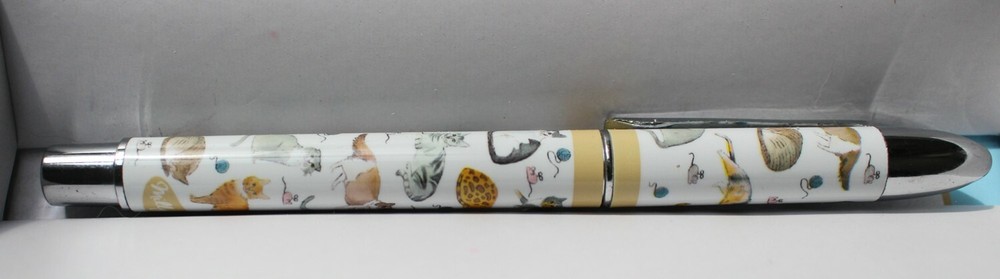 Milly Green - Curious Cats Pen