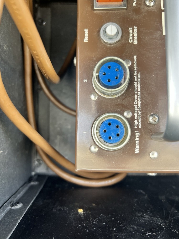 Speedotron D200 Brown-Line Electronic Flash System Package Case Excellent