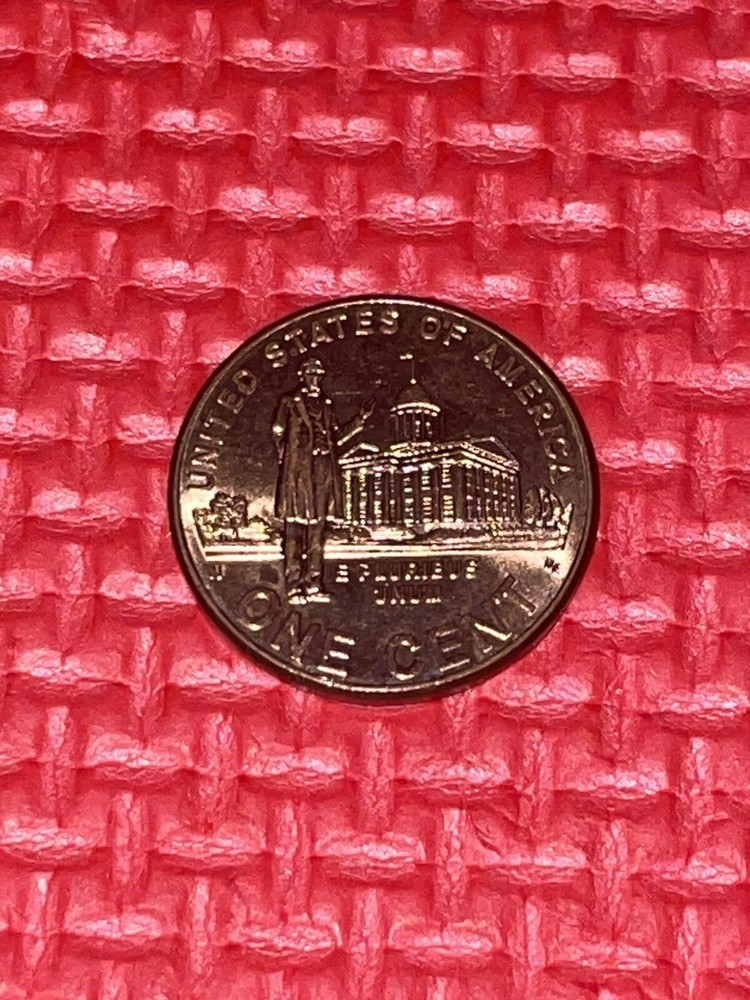 2009 Lincoln Memorial Cent w/ NO MINT MARK, Great Condition