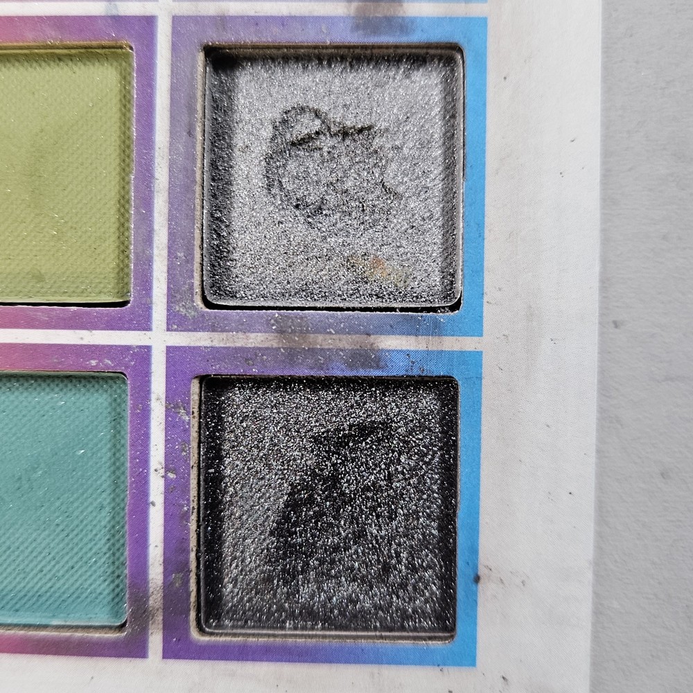 Glazzi 99 Colors Eyeshadow Palette