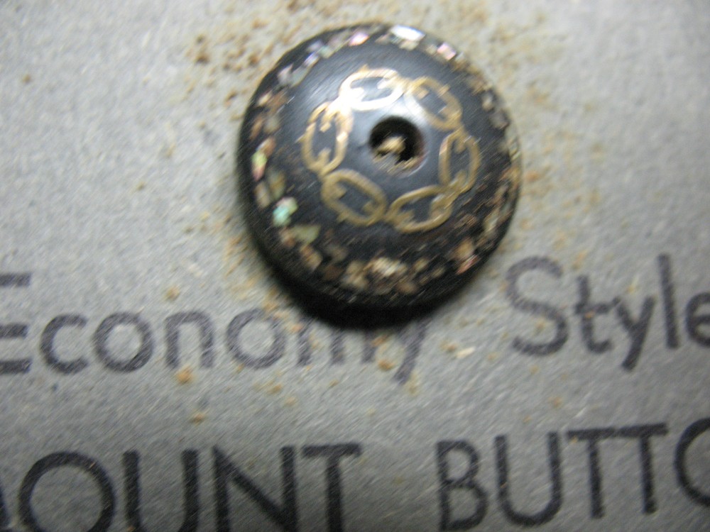 ANTIQUE BUTTONS (41) COUNT MIXED MATERIALS