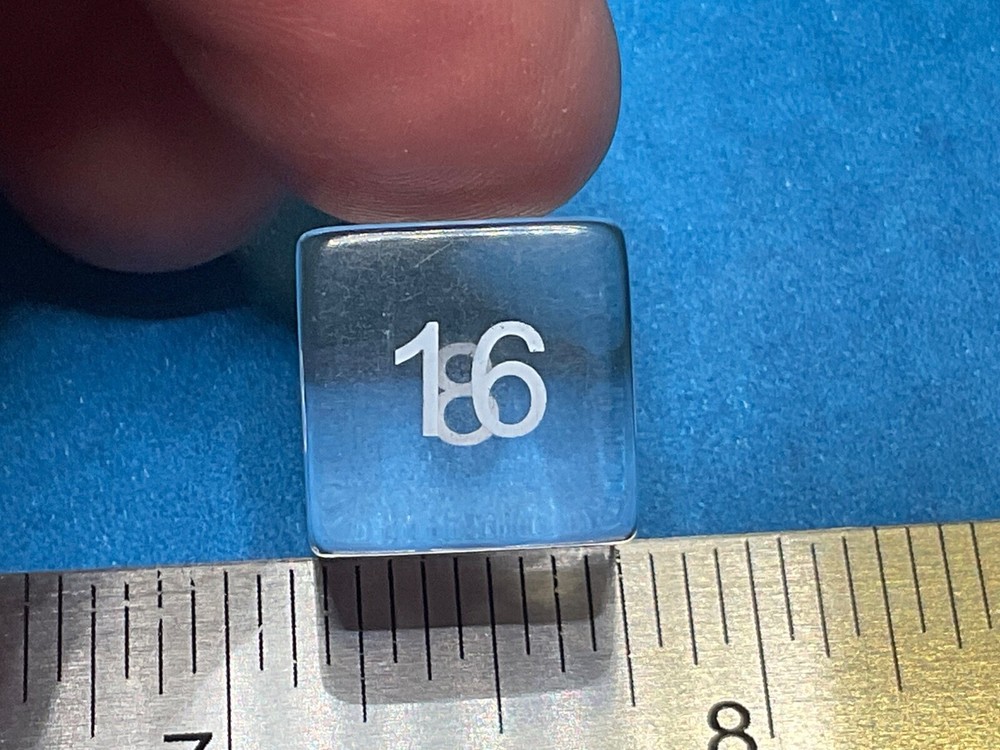 TRANSPARENT BACKGAMMON CUBE————BG-2