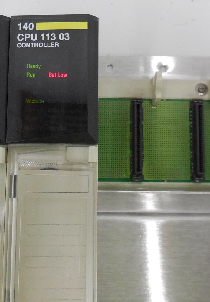 Schneider 140CPU11303 PV:03 RL:85 SV:2.40 controller