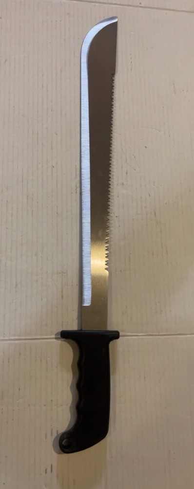 Slaughter Serrated Machete in Sheath SHARP 23.5"