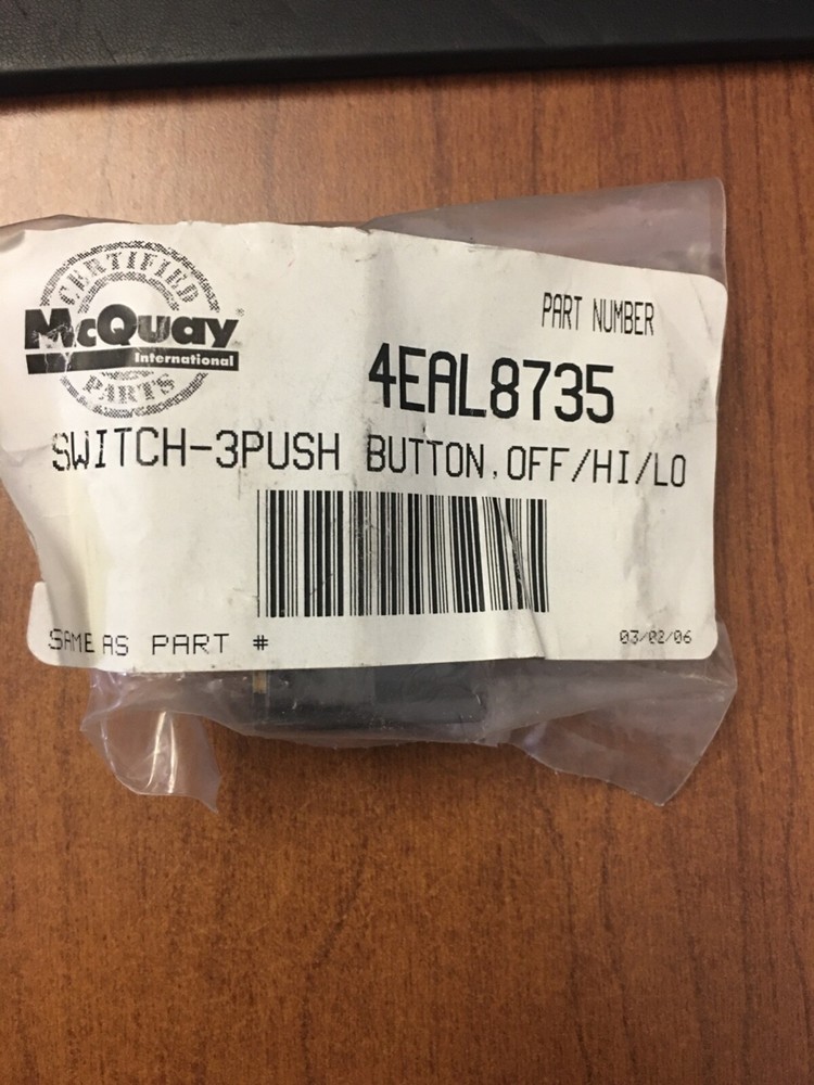 Daikin McQuay 4EAL8735 Switch 3-Push Button