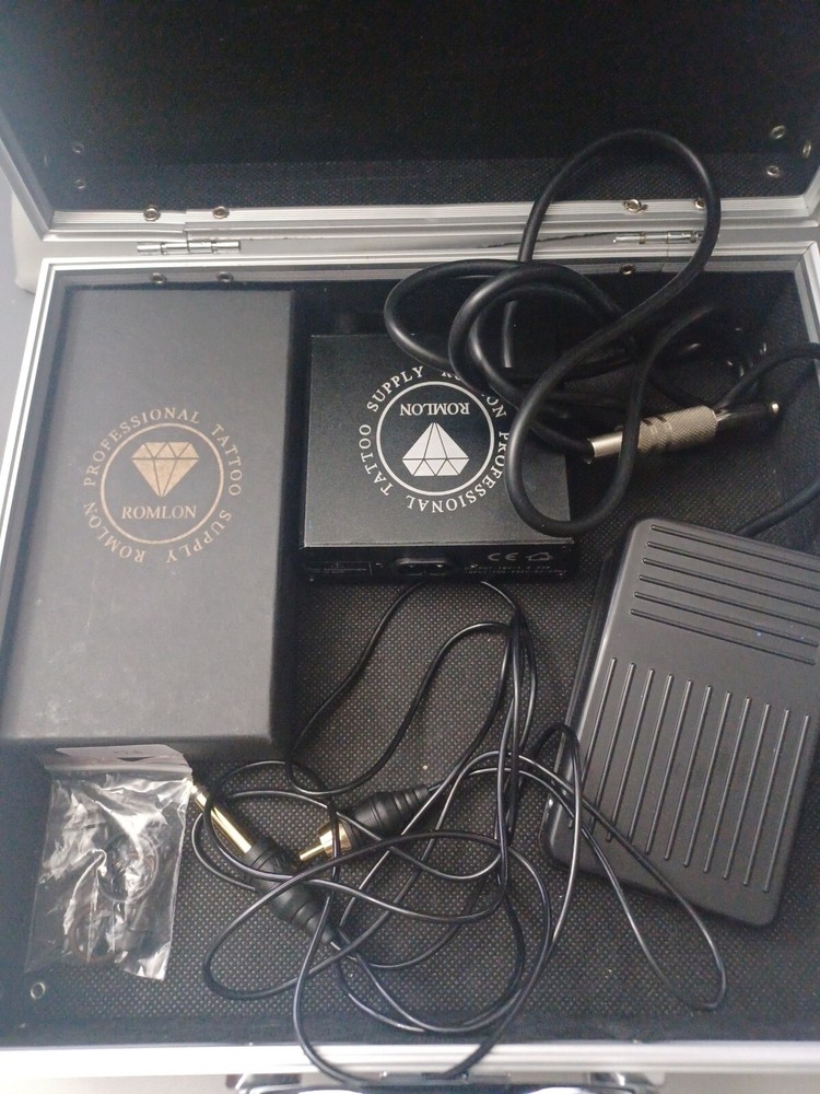 ROMLON PROFESSIONAL TATTOO KIT.  Missing power cord.